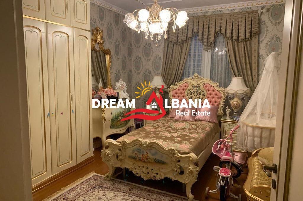 Shitet super apartament 2+1+2 garazhe dhe nje post parkimi ne Kinostudio prane Ministris se Kultures(Id 41211321)
