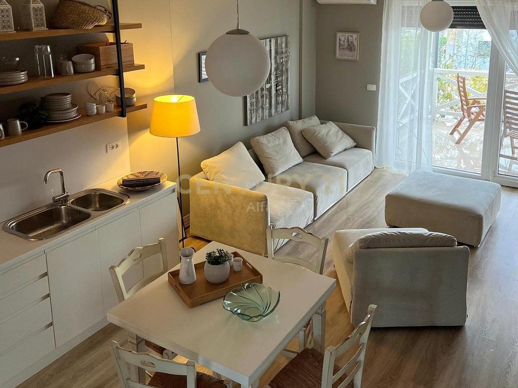 SHITET VILE NE DHERMI, RESIDENCA “WHITE ROCK”!