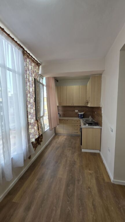 🏡 SHITET APARTAMENT 2+1 NË ASTIR – PRANË BAR ARTISTI 📍
