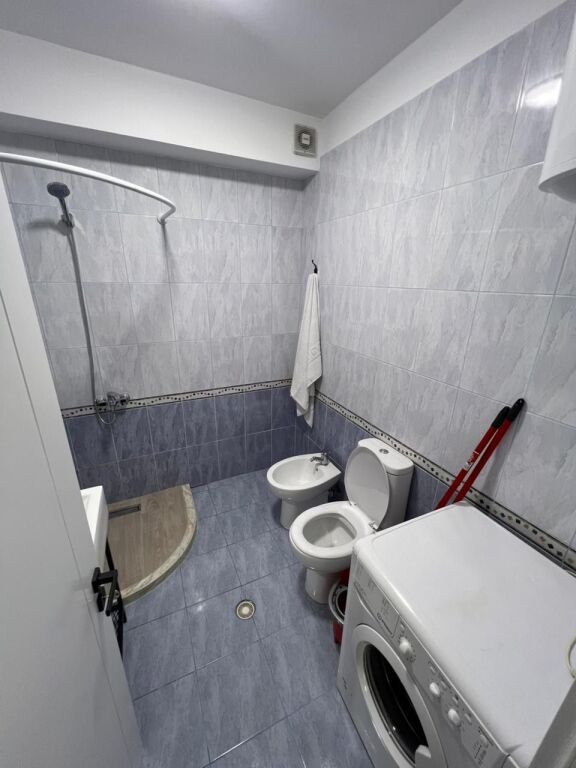 1+1, con parcheggio in via Peti, Lago Secco, 700 euro