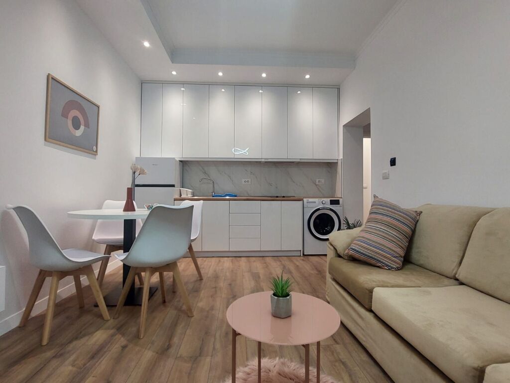 Qera,Apartament 1+1 , Myslym Shyri - Widok 2
