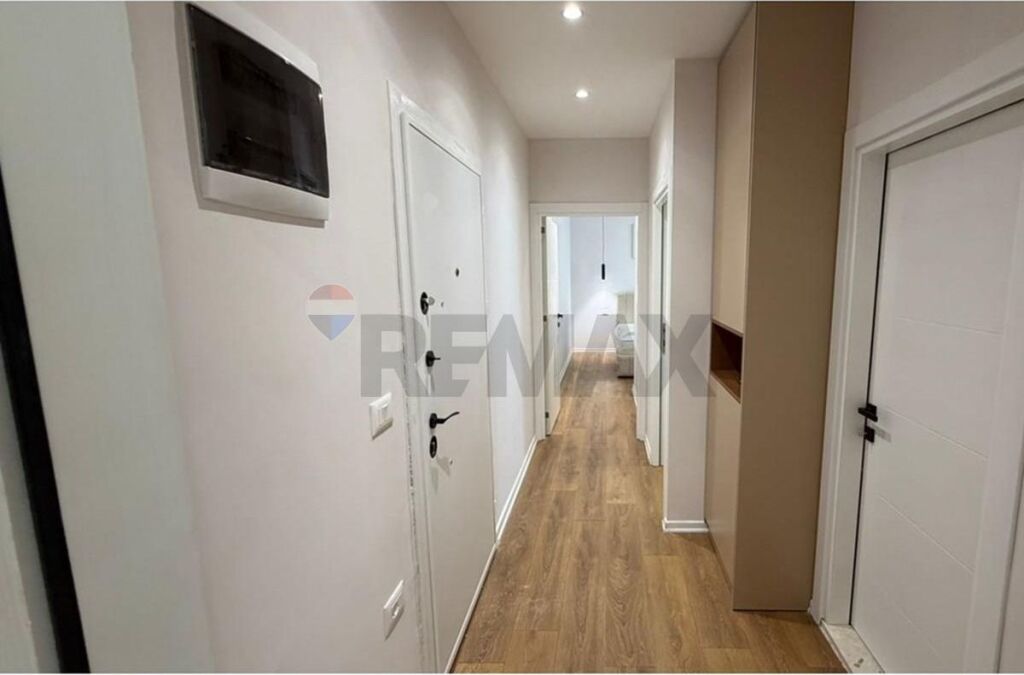 SHITET  APARTAMENT 2+1, MATERNITETI I RI