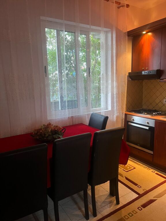 🚨 40.000 Lek/mese | AFFITTASI IL PRIMO PIANO DI UNA CASA PRIVATA 🚨  📍 Blloku Gintash, Tirana
