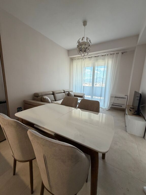 🏡 Jepet me Qira Apartament 1+1 tek Golden Park!