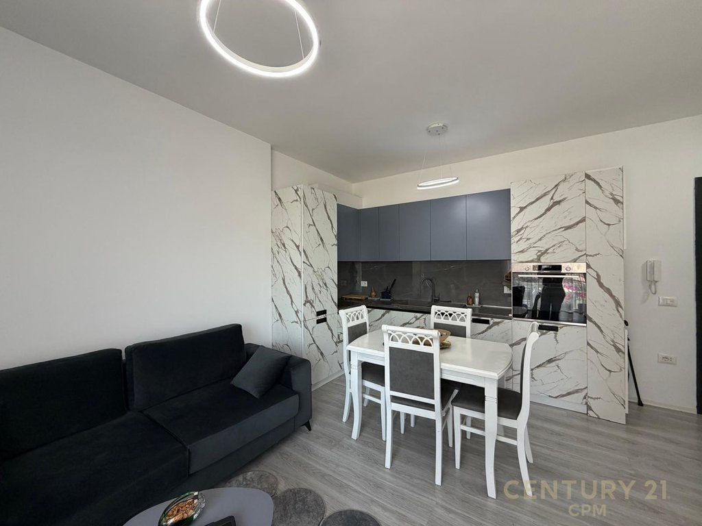 Apartament 1+1 me qira prane 9 katesheve