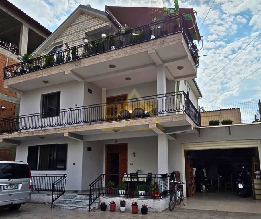 Shitet Vilë 3-Katëshe – Bulevardi i Ri, Tiranë