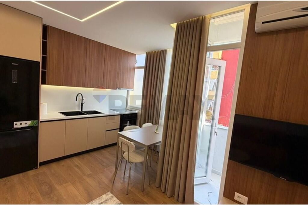 SHITET, APARTAMENT 2+1, MATERNITETI I RI