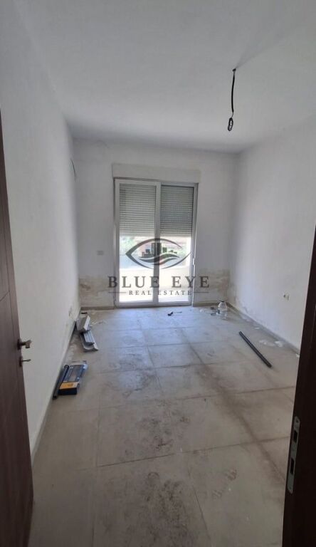 Business premises for rent at the former Police District, Durres!