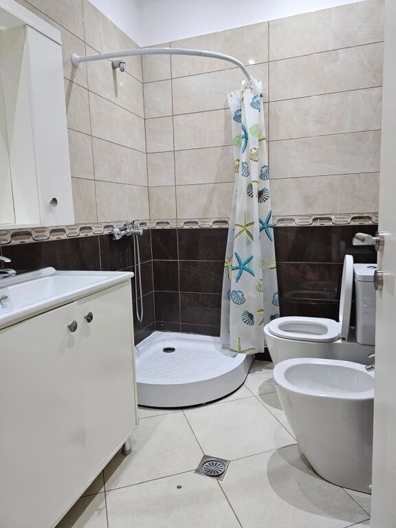 🏡 Affittasi appartamento 2+1+2 vicino allo Zoo, Tirana