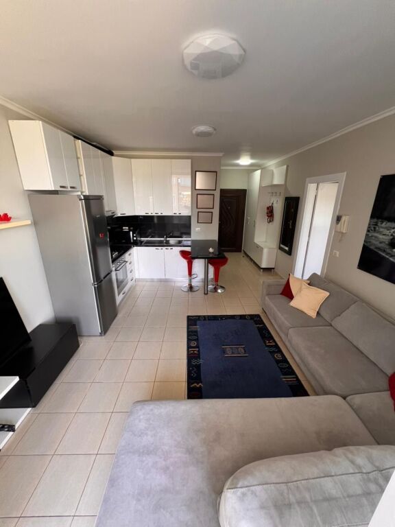 1+1, con parcheggio in via Peti, Lago Secco, 700 euro