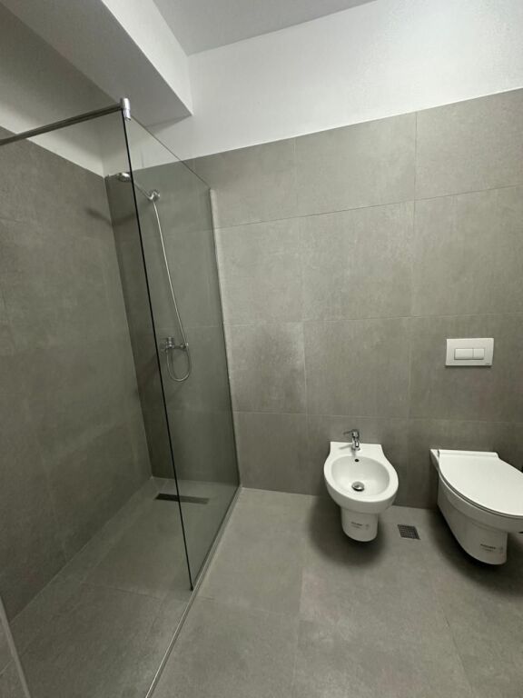 🏡 JEPET ME QIRA APARTAMENT 2+1 + 🅿️ TE KODRA E DIELLIT 2