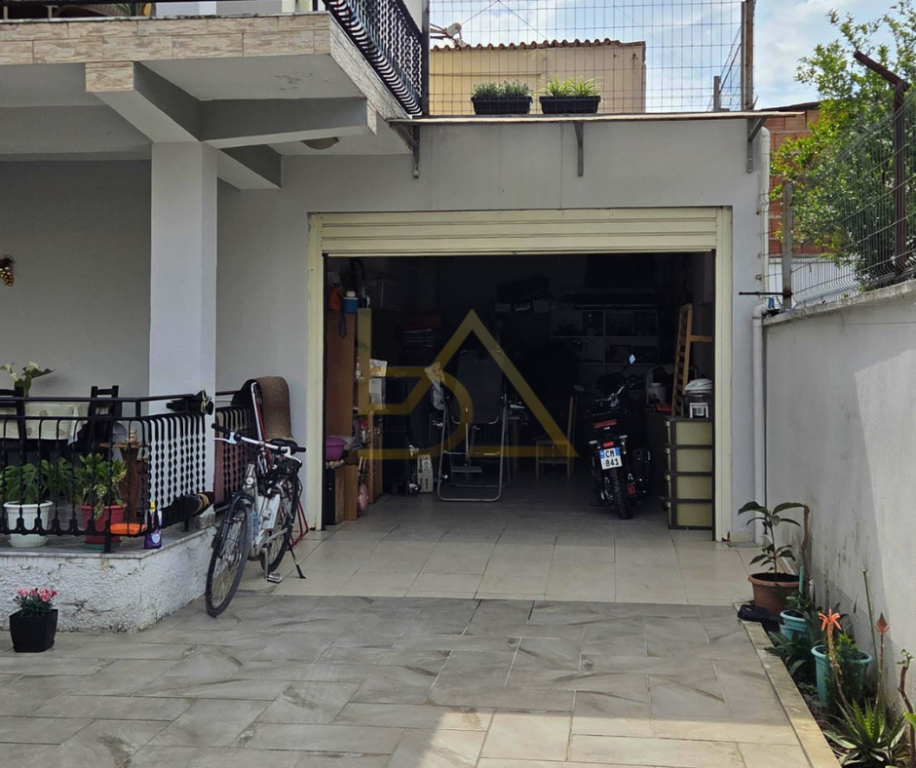 Shitet Vilë 3-Katëshe – Bulevardi i Ri, Tiranë