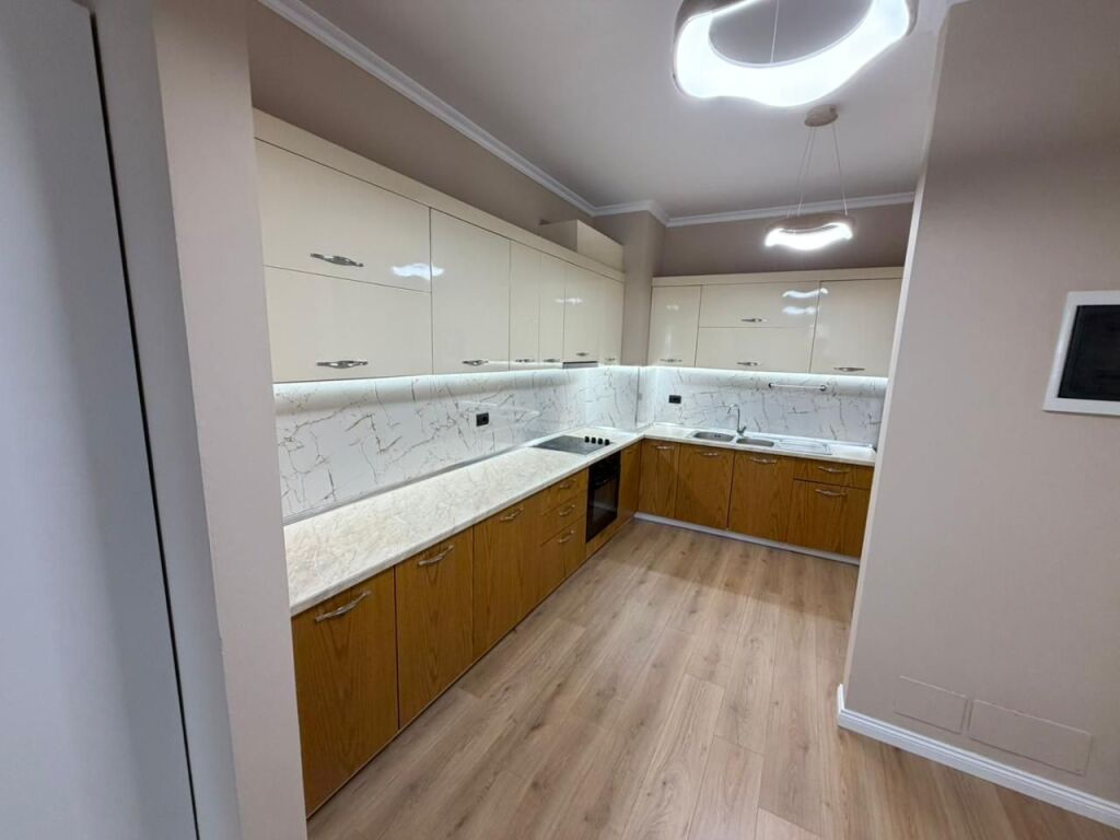 🏡 Apartment 1+1 + parking space for rent 📍 Kosovarëve Street, near Conad💶 Price: 950€/month