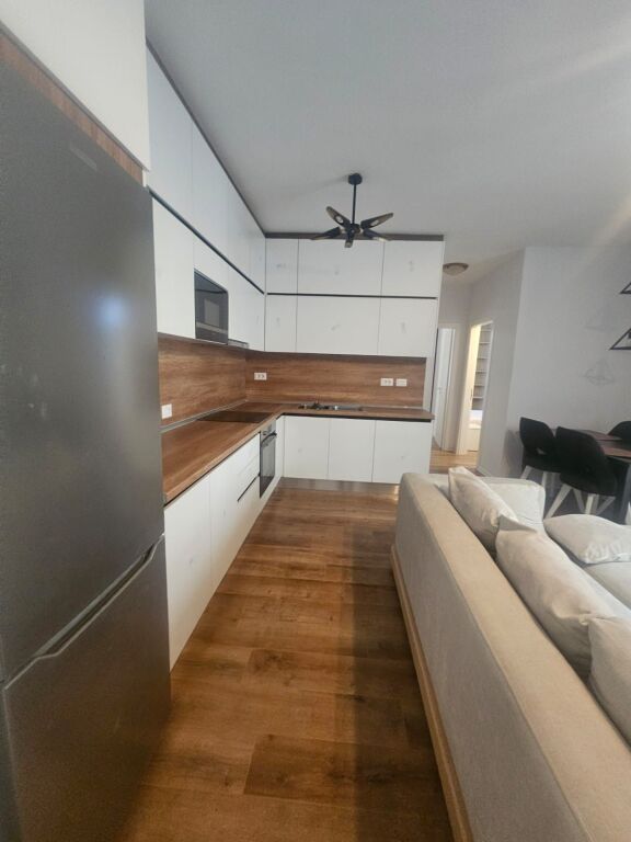 Jepet me qira apartament 2+1+2
