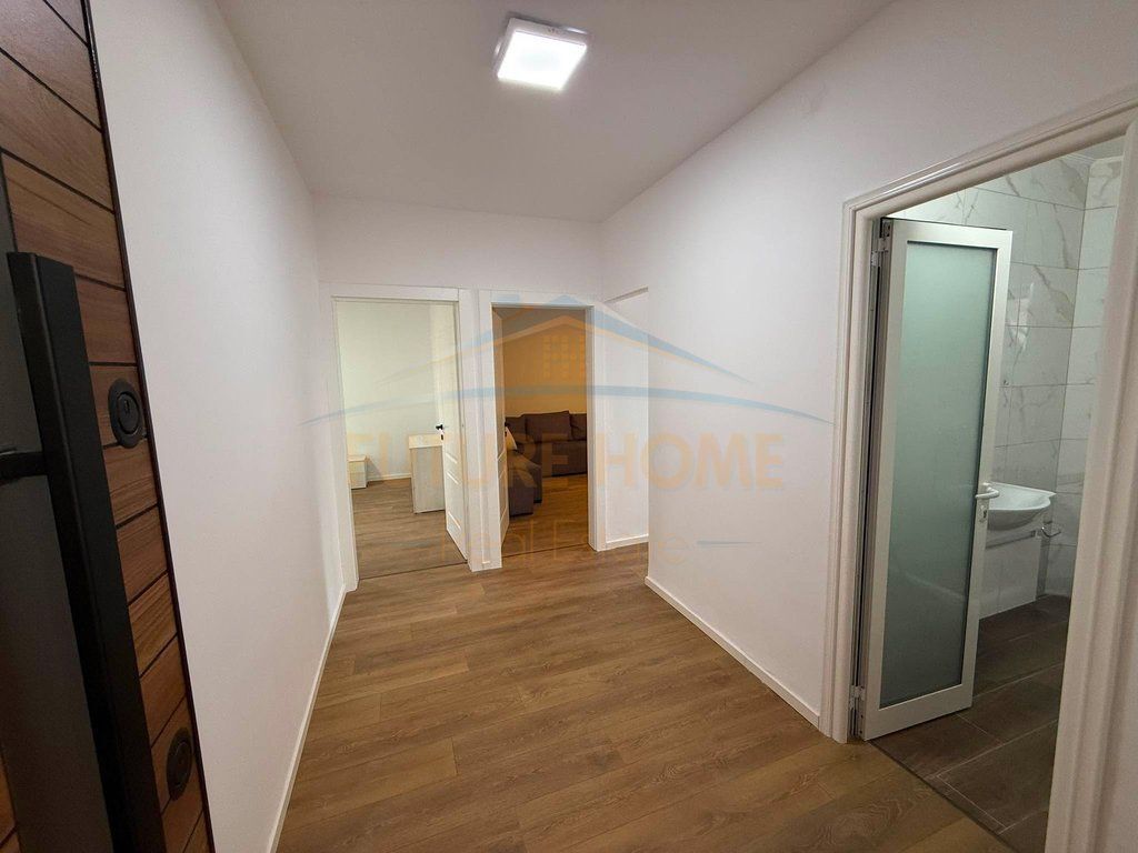 Shitet, Apartament 1+1 + Aneks, Laprakë