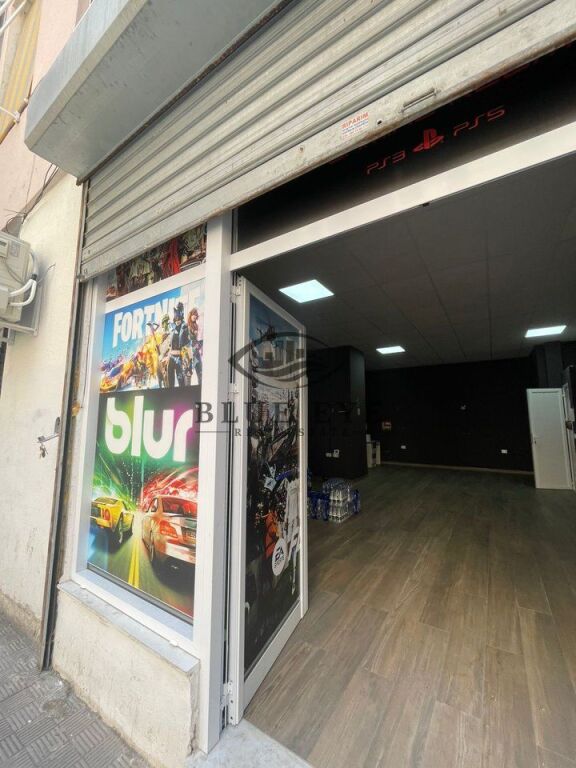 Locale commerciale in affitto vicino al Palazzo dello Sport, Durazzo!