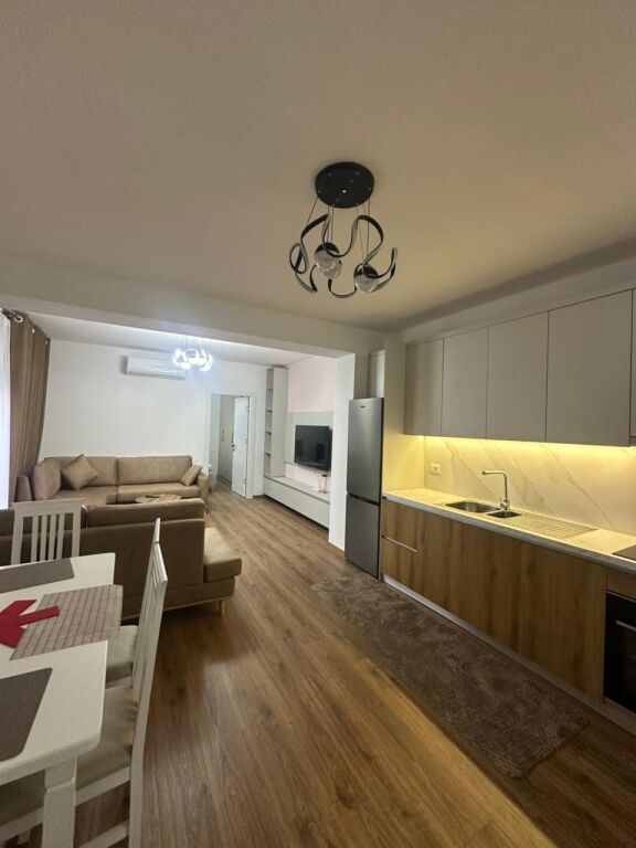 🏡 JEPET ME QIRA APARTAMENT 2+1 + 🅿️ TE KODRA E DIELLIT 2