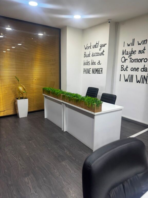 🏢 Locale Commerciale in Vendita a Globi in Via Kavaja, 600 mila euro, DISPONIBILE ANCHE IN AFFITTO