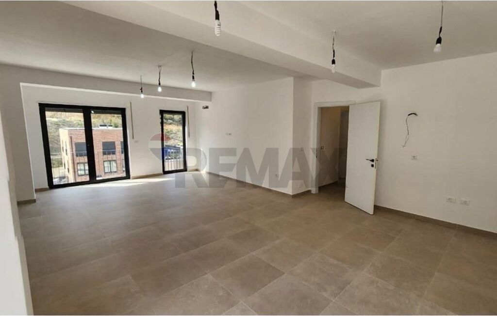 Appartamento di Lusso nella Zona Richiesta di Tirana