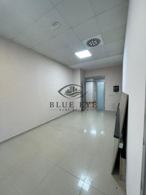 Locale commerciale in affitto vicino al palazzo dello sport di Durazzo