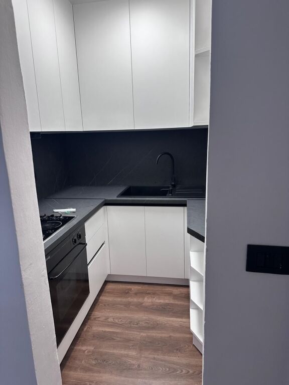 🏡 Jepet me Qera Apartament 1+1 – Rruga Fortuzi