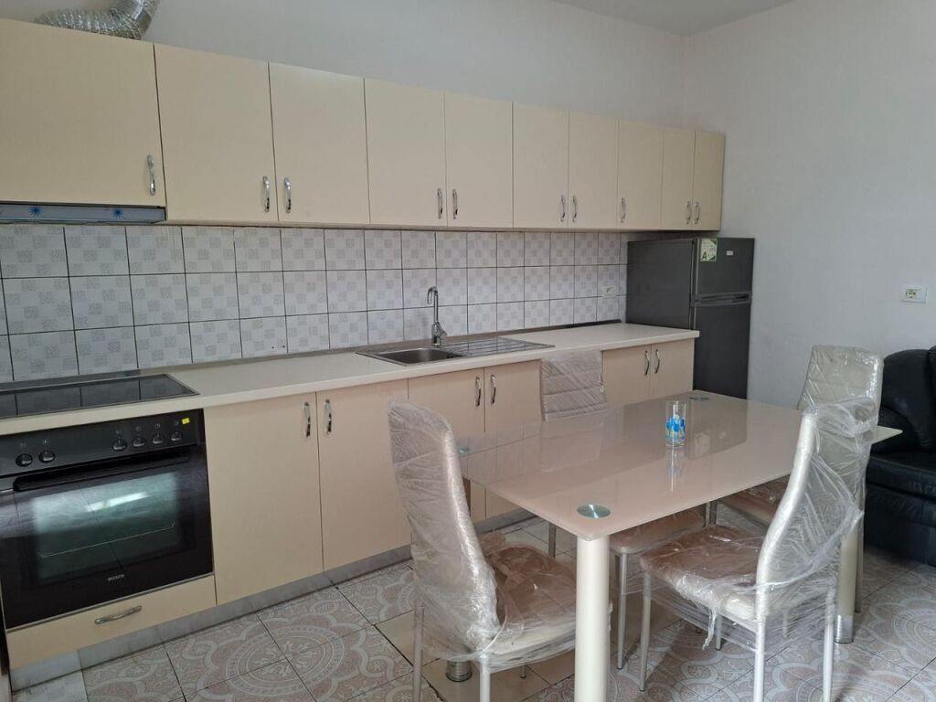 Apartment 1+1, Pharmacy 10!
