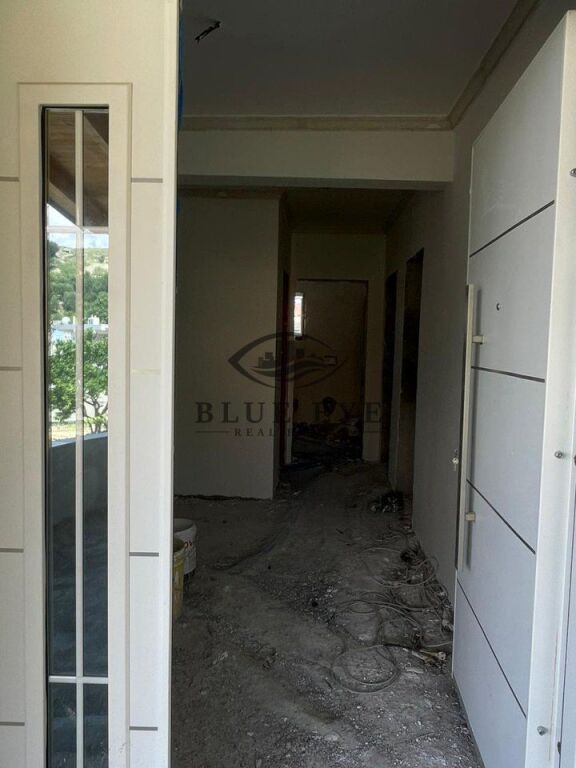 Villa su due piani in vendita a Durrës, ex fabbrica di mattoni