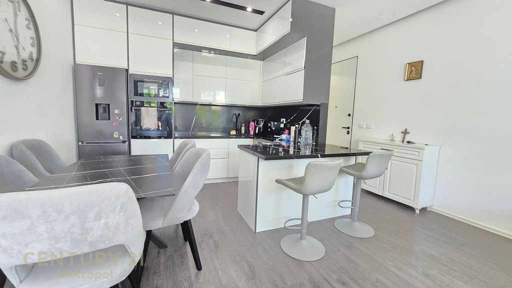 Appartamento 2+1+2+giardino+ 2 Garage in affitto, Forest Residence - Lago Secco!
