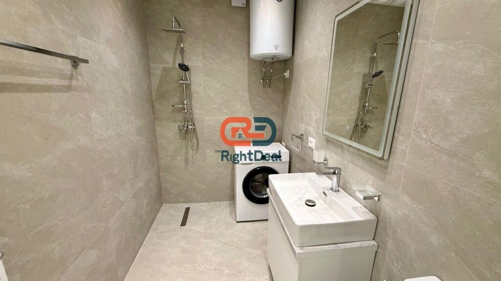 Tek Myslym Shyri, Shitet Apartament 2+1, I Investuar Totalisht Dhe Me Pamje Spektakolare!!!