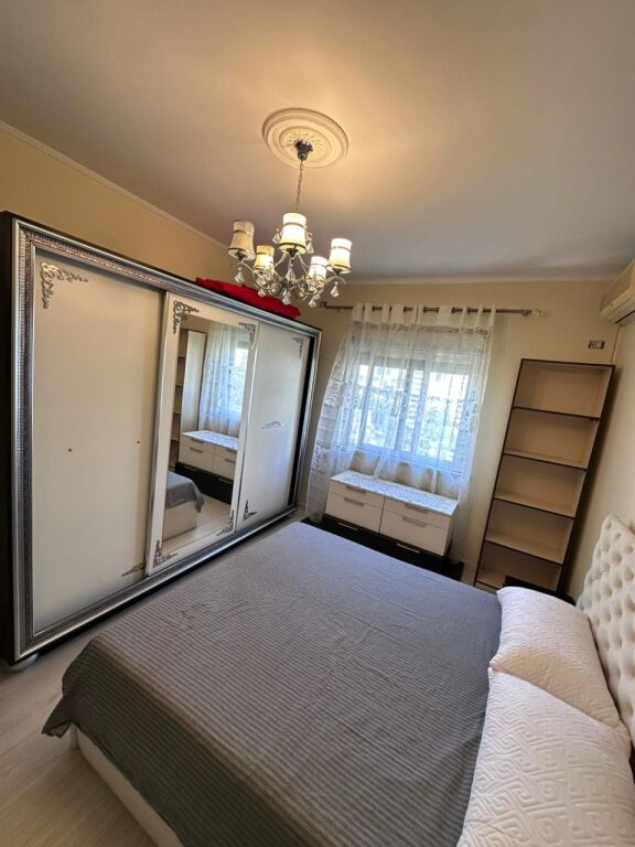 JEPET ME QERA APARTAMENT 2+1 PRANE GJYKATES, DURRES