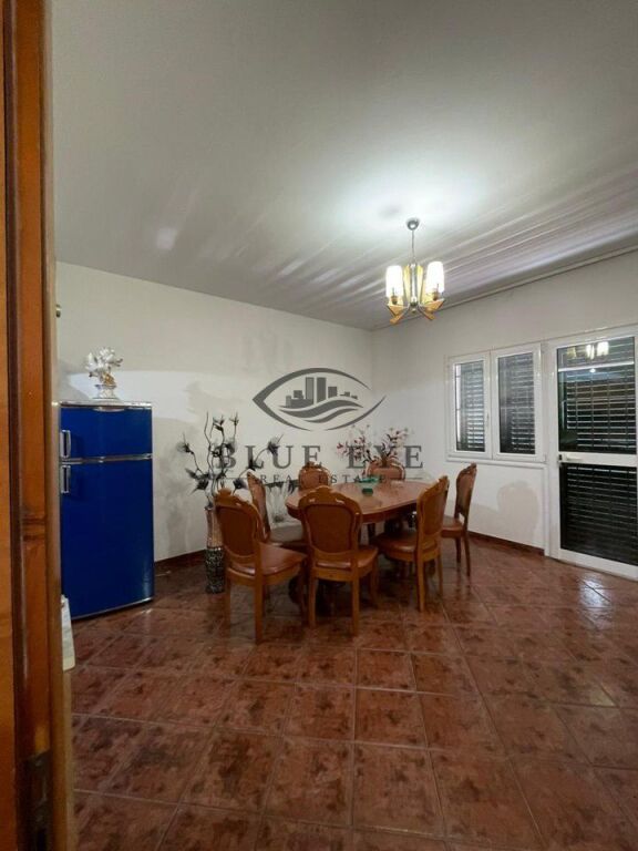 Villa su 3 piani 2+1+2 In Affitto a Spiaggia Ferroviaria, Durrës!