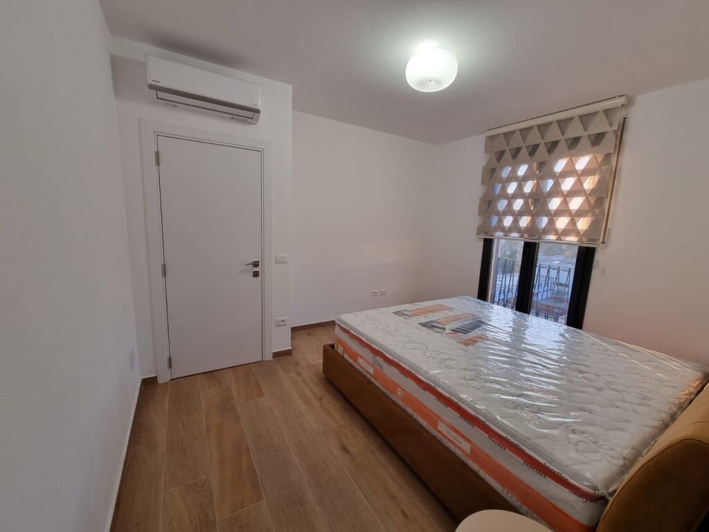 Apartament me qera - Rruga Kongresi i Manastirit
