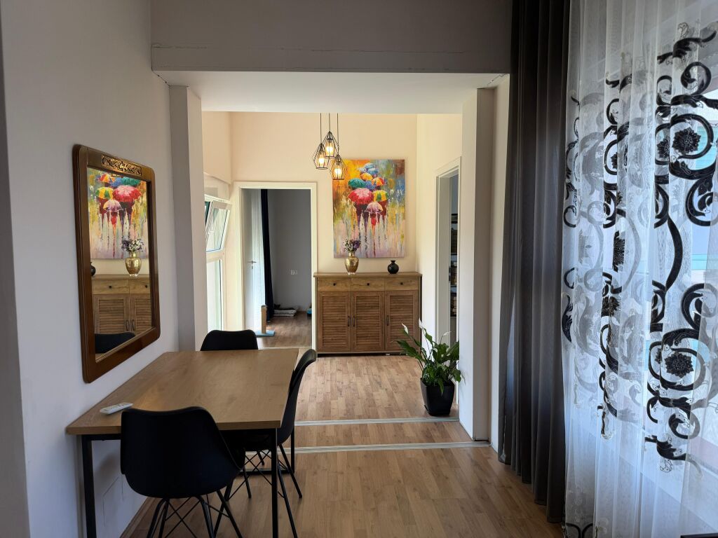 Vendesi in vendita 3+1+2 e balcone