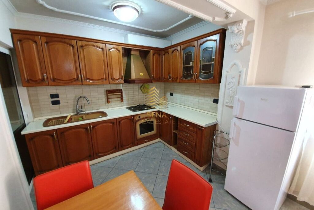 Qira,  Apartament 1+1, Myslym Shyri, 55.000 Lek/muaj