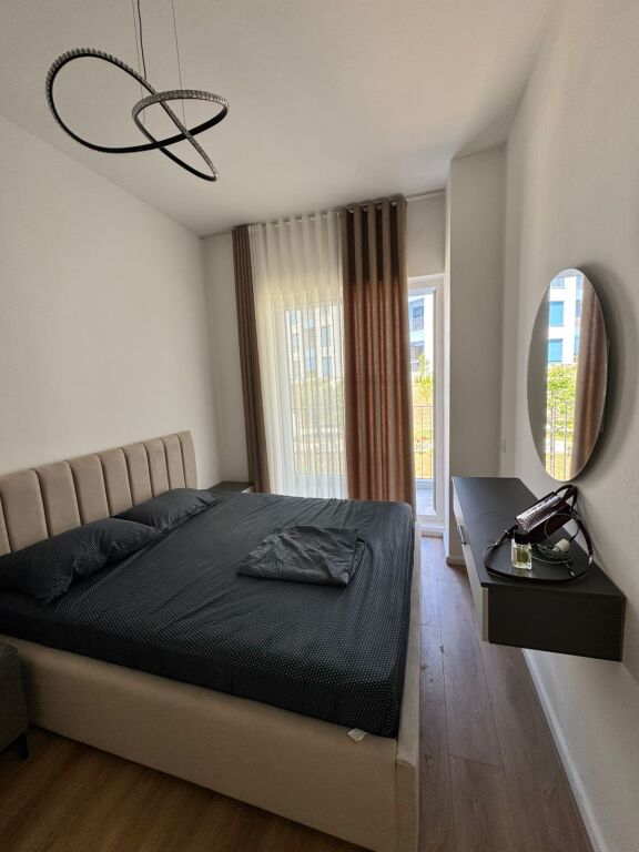 JEPET ME QERA, APARTAMENT 1+1,  FRESKU.(530581007-226)
