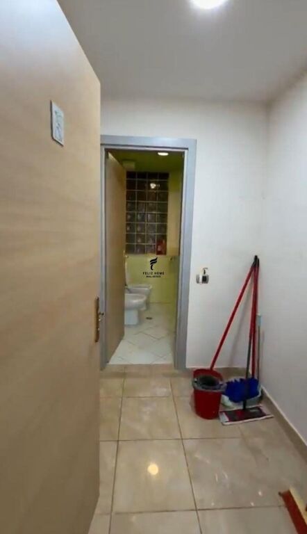 ZYRE ME QERA 330 M2 BLLOK 400.000 LEKE FH-80524