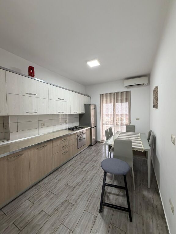 JEPET ME QERA APARTAMENT 1+1, BULEVARDI DYRRAH, DURRES.