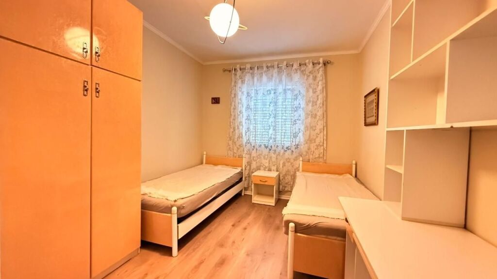 🏡 Appartamento 2+1 in vendita vicino a Via Fortuzi, Centro