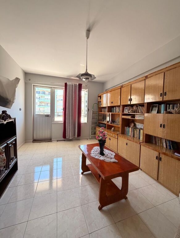 🏡 Apartament 2+2+2 me Qira – prane Kryqi i kuq Durres