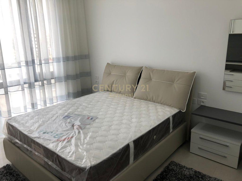 Apartament 2+1+2 Per Qira + Post Parkimi ne Park Gate