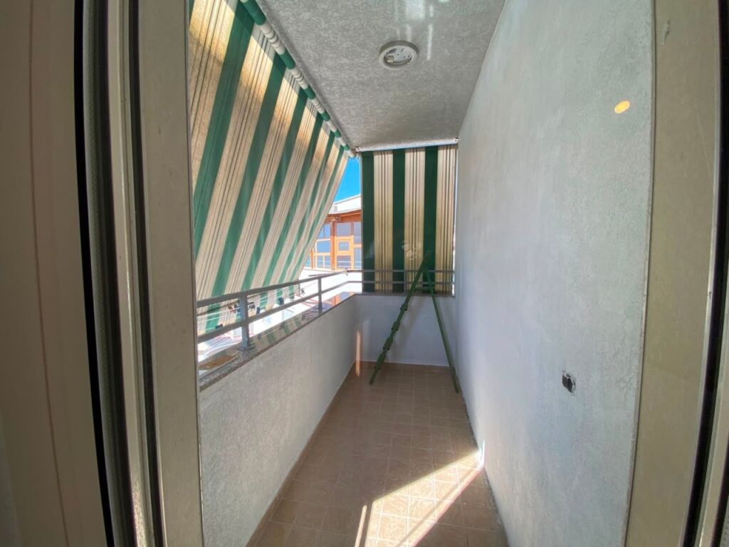 Fresku, Apartament 1+1 Per Qira