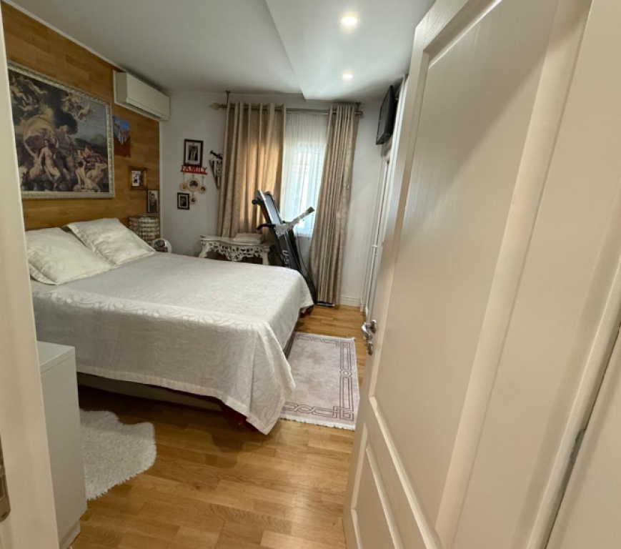 Apartment 3+1+2 with Garage &amp; Storage for Sale – Paris Municipality