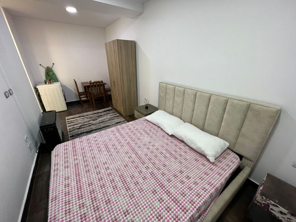 GARSIONERE 35000 LEKE.FAKULTETI I MJEKSIS