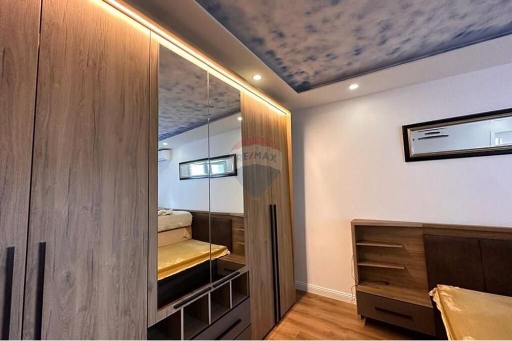 Villa - For Sale - Porcelan, Tirana