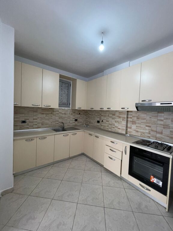 🏡 Jepet me Qira Apartament 1+1 në Astir