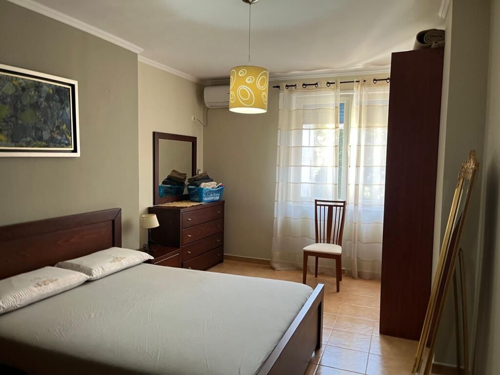 Apartament 1+1 me qira tek Liceu Artistik
