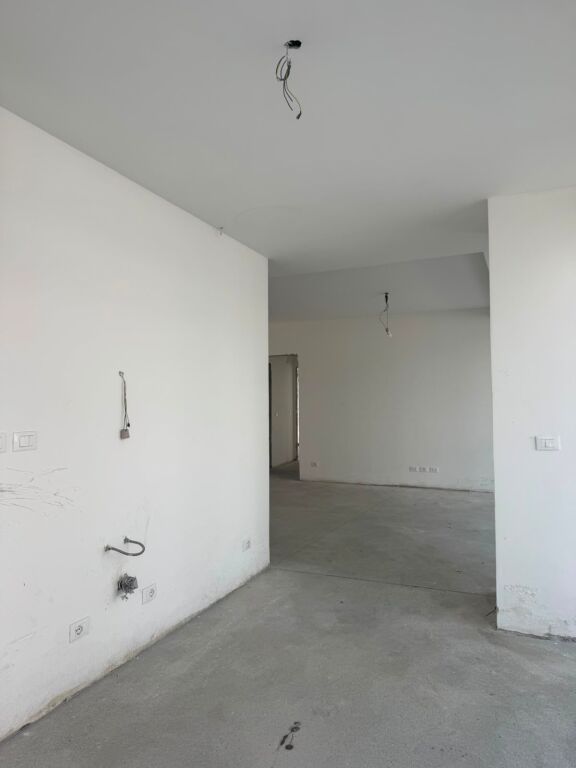 🏢 Jepet me Qira Ambient Biznesi – Lake View Residence