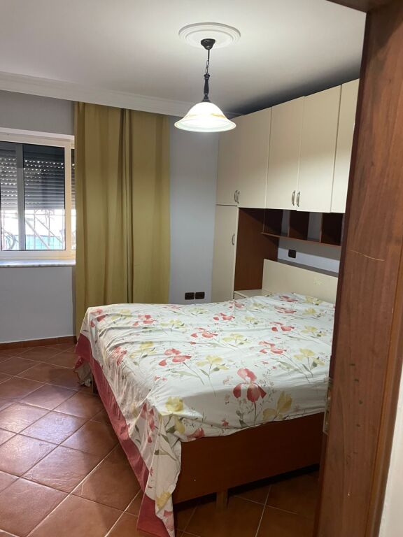 Appartamento 1+1 in affitto vicino alla Moschea dei Tabakë