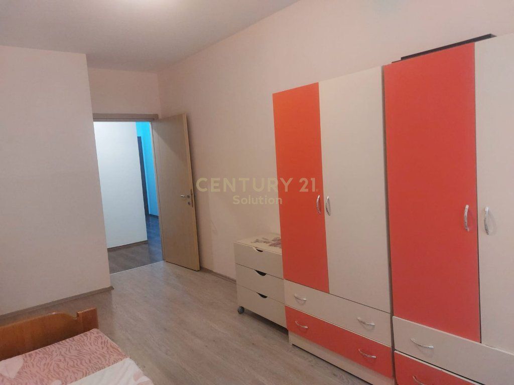 JEPET ME QIRA APARTAMENT 2+1, YZBERISHT 470 € /Muaj