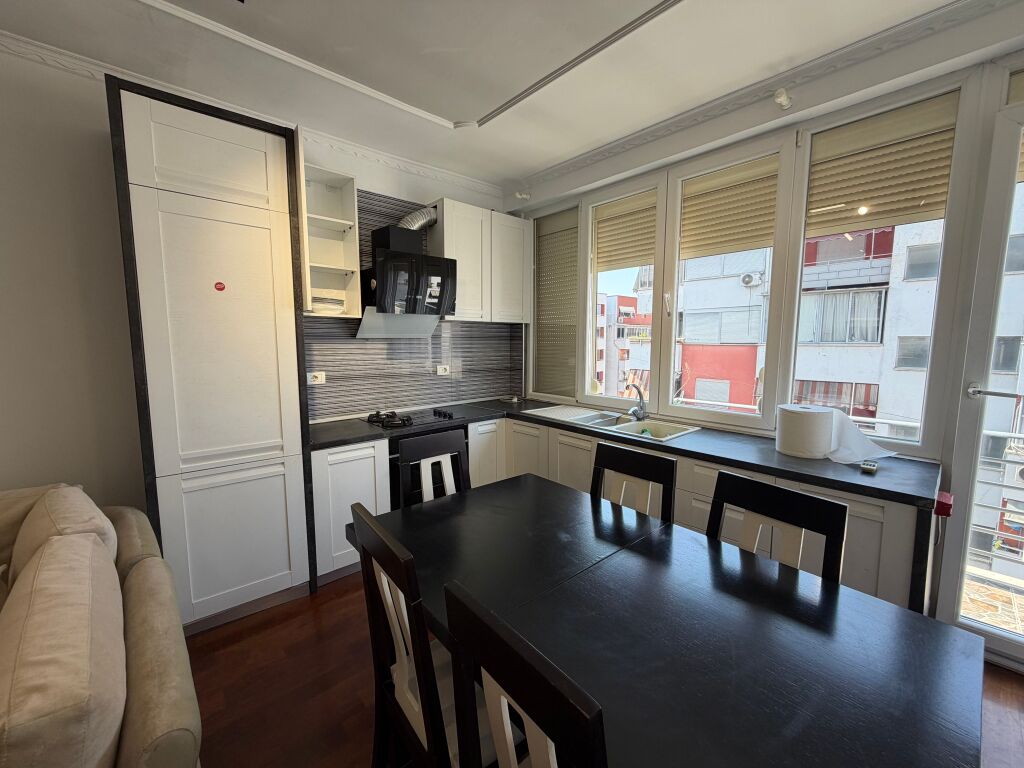 🏡 Appartamento 2+1 in affitto –Bar Bohemi, Astir  Prezzo: 55.000 lek/mese  